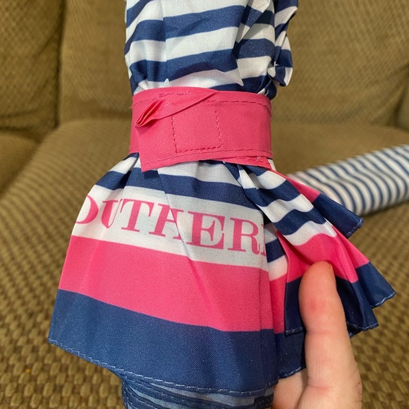 Southern Tide umbrella - Picture 3 of 5